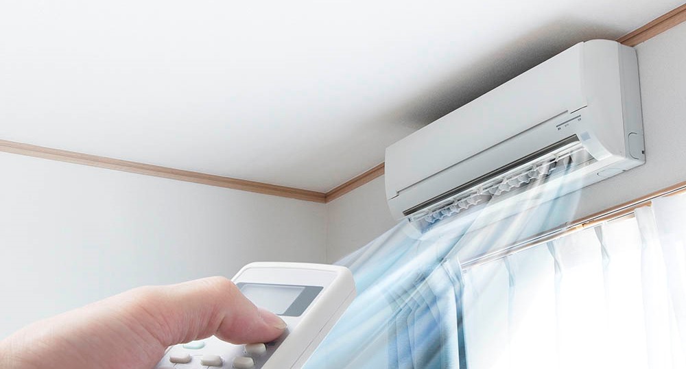 HVAC-Air conditioner blowing cold air